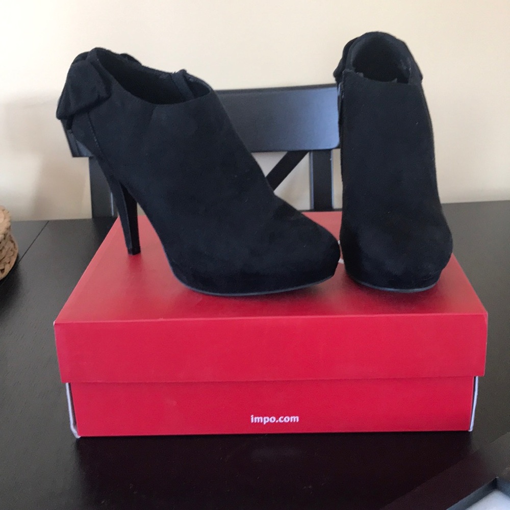Black heels
